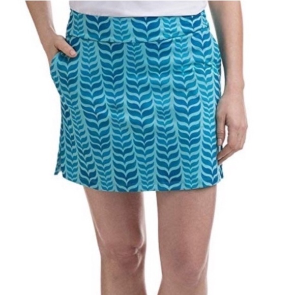 Vineyard Vines Pants - Vineyard Vines Whale Tail Performance Skort size L